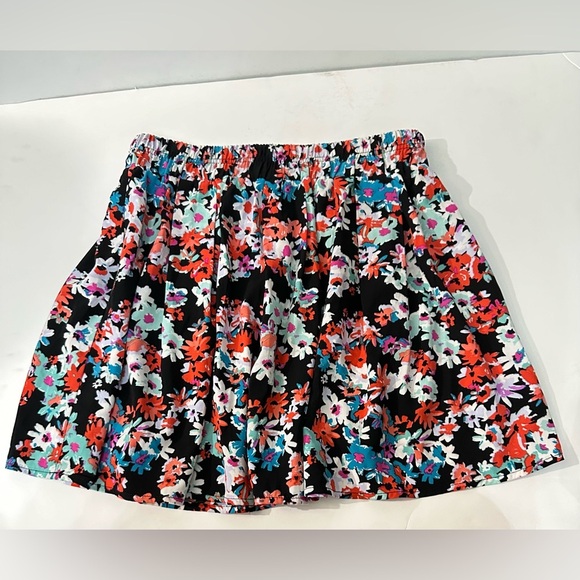 🌷 Ambiance Apparel Floral Skirt - Size Large 🌸 - Picture 2 of 6